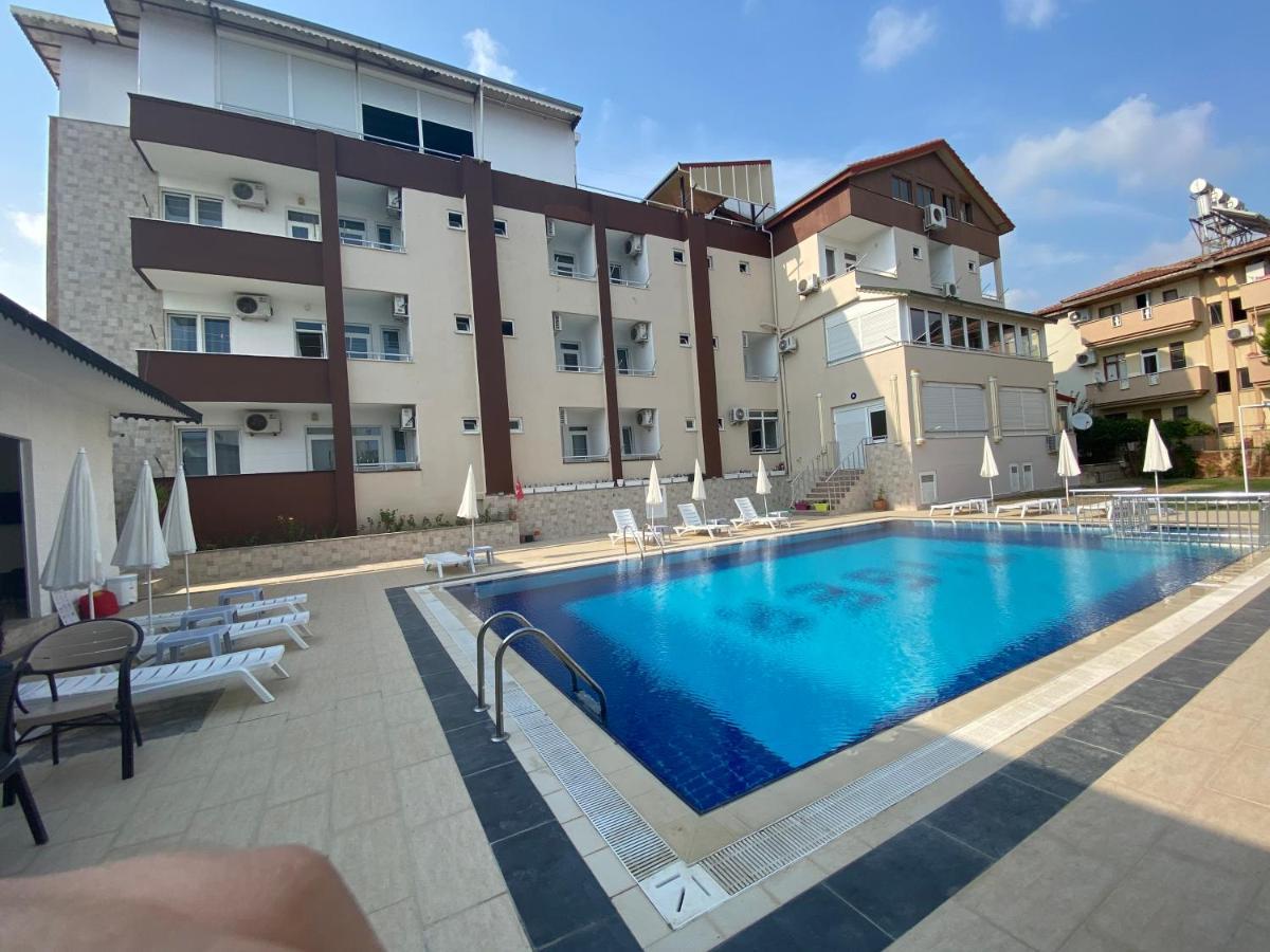 Elvin Otel Side Luaran gambar