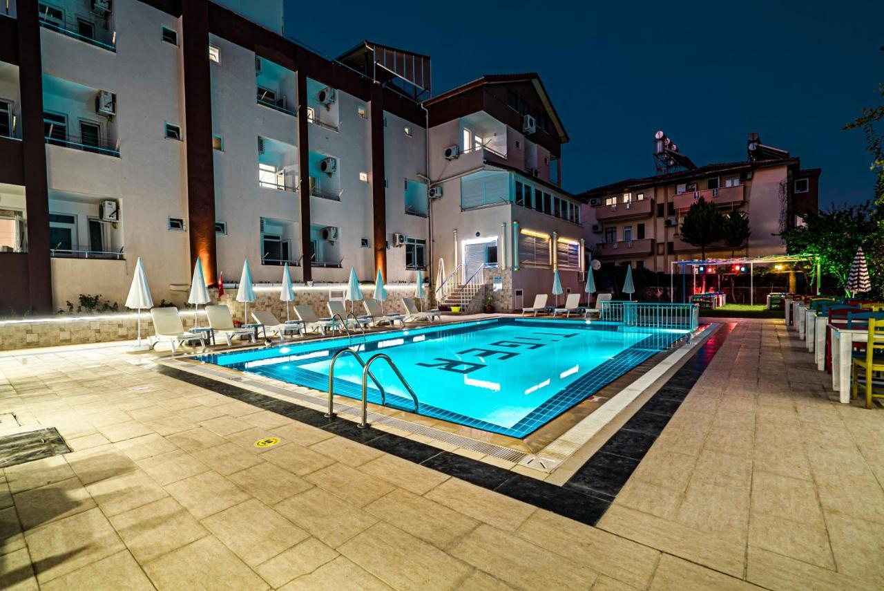 Elvin Otel Side Luaran gambar