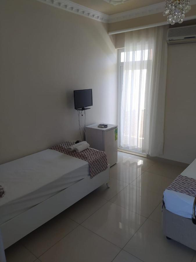 Elvin Otel Side Luaran gambar